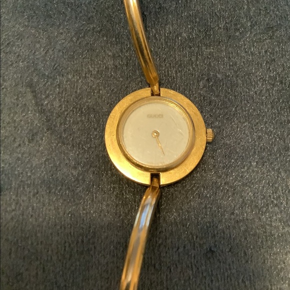 Gucci - Picture 3 of 9